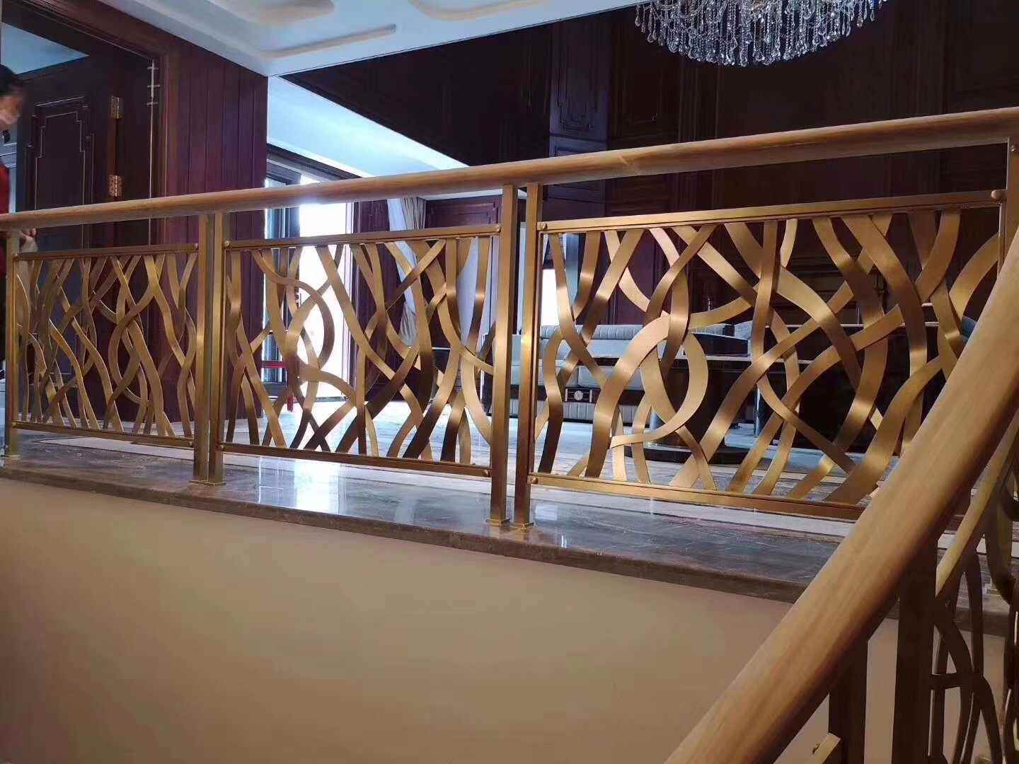 Cleaning Guide to Aluminum Railings System